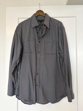 Banana Republic Casual Shirt Size XL 17-17.5 Black White Micro Check — Like New